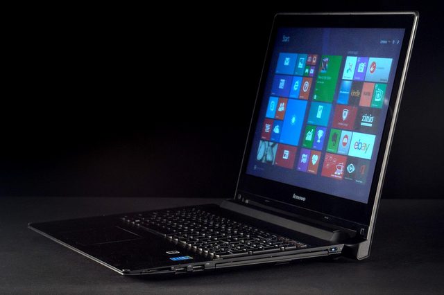Lenovo Flex 2 15 left side angle