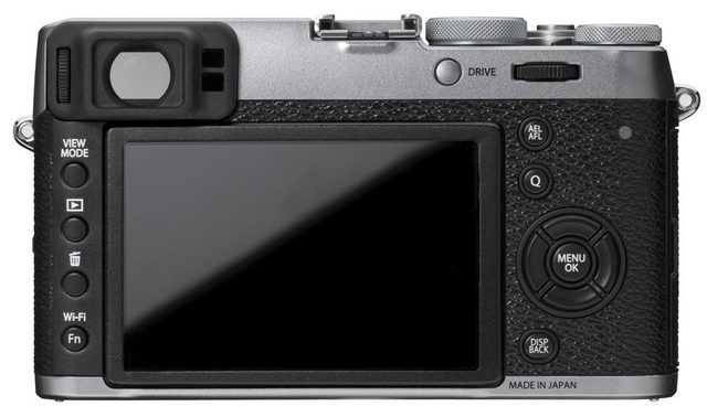The rear sports a new, larger 3" display and slightly refinded button layout.