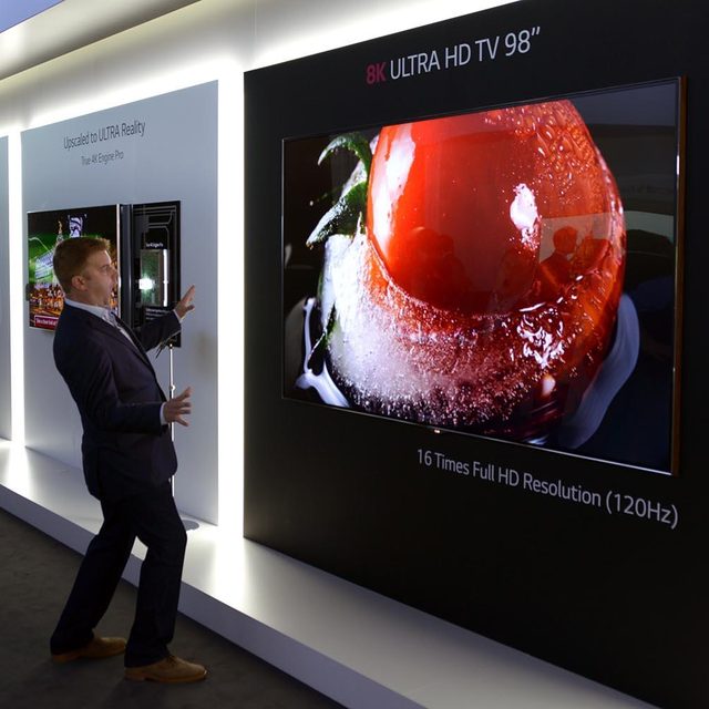 LG 8K TV 9