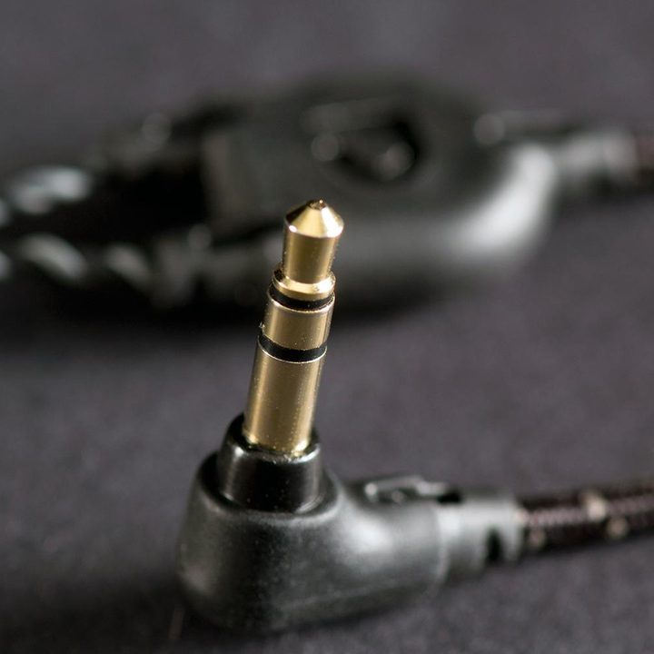 Audiofly AF-180 earbuds review plug