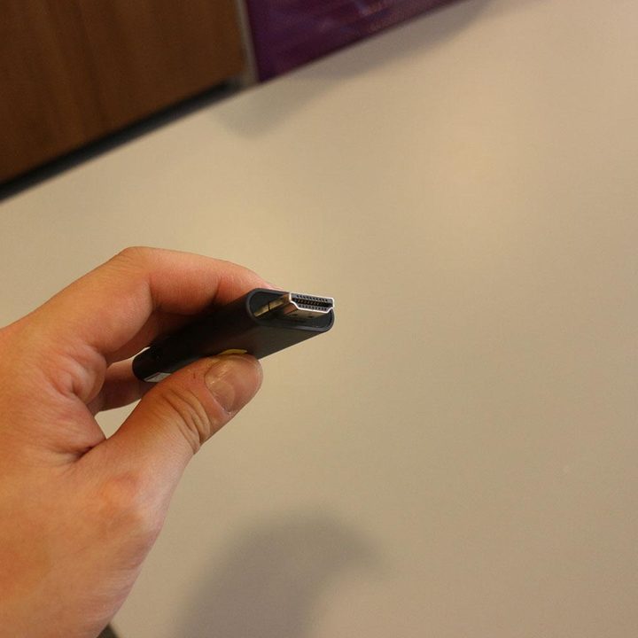 Dell Cast hands on HDMI port