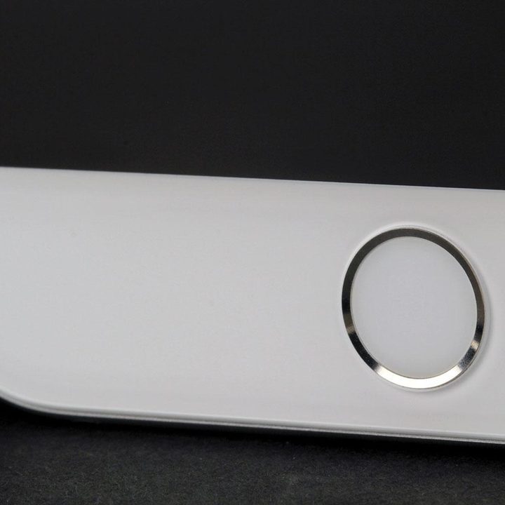 IPhone 6 Plus studio bottom corner front