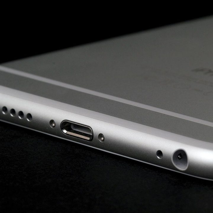 IPhone 6 Plus studio dock