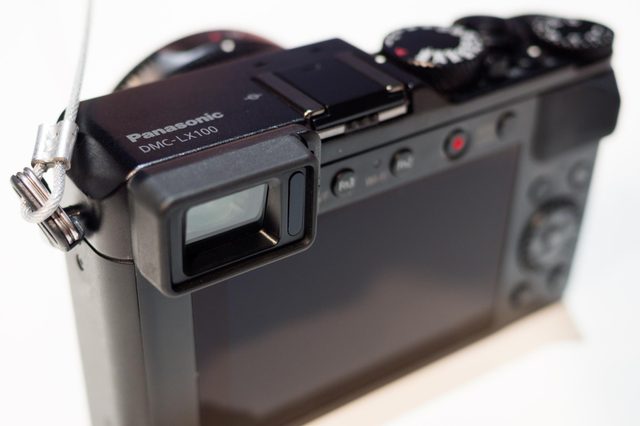 Panasonic-LX100-EVF