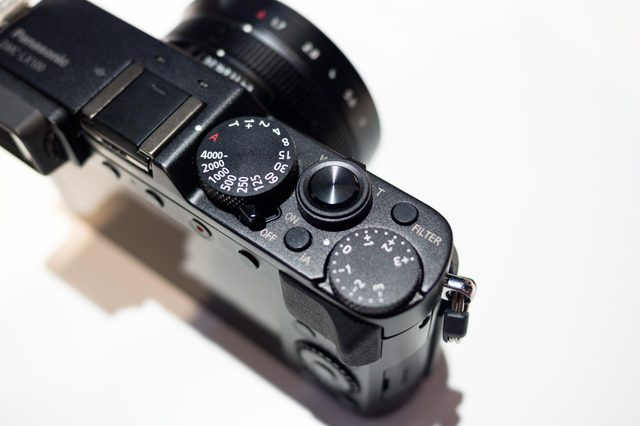 Panasonic-LX100-top-dials