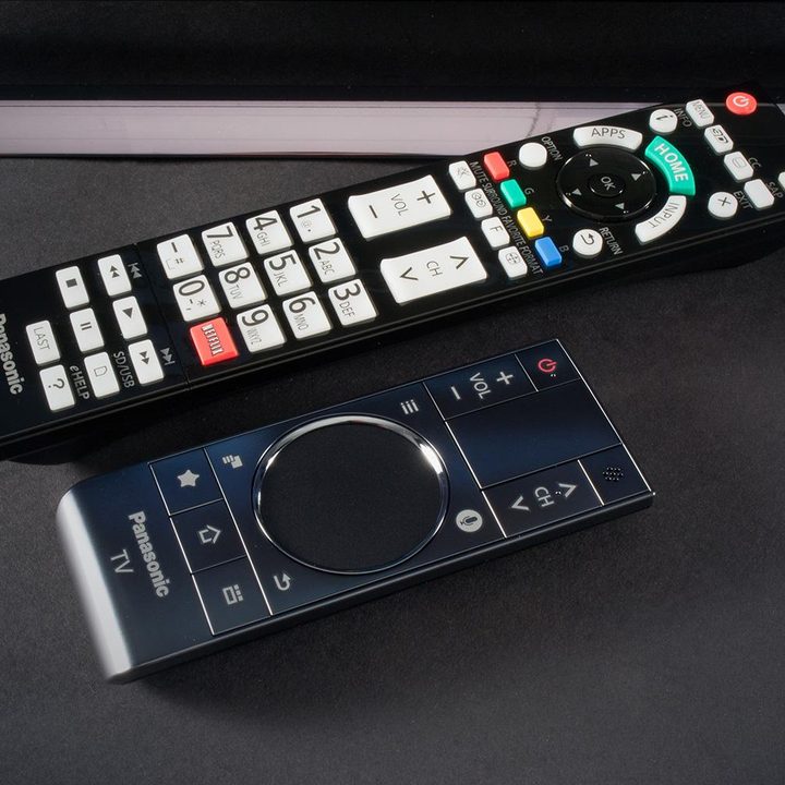 Panasonic TC-65AX800U