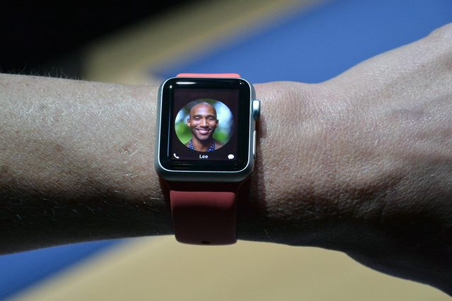 apple watch hands on 14