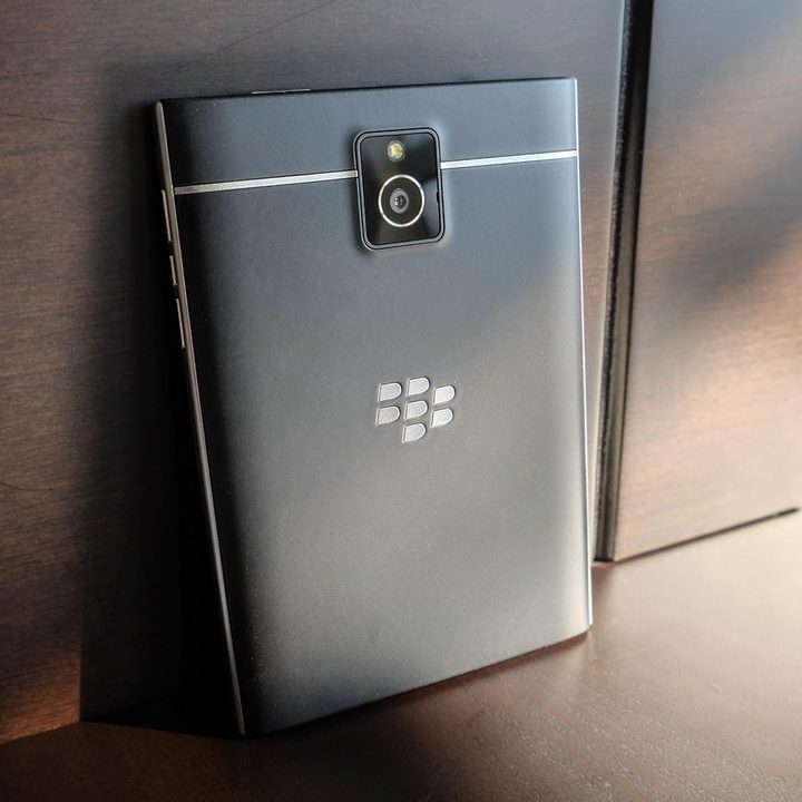 BlackBerry Passport hands on 4