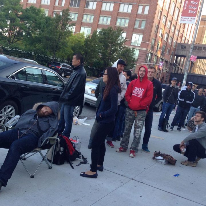 apple iphone 6 launch day news queue 2