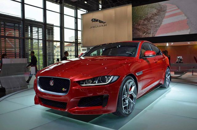 Jaguar XE Paris 9