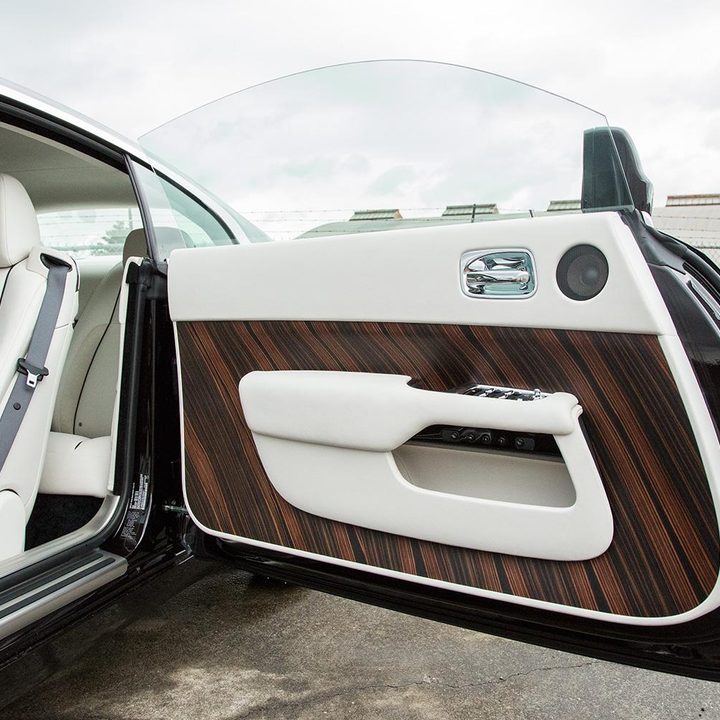 2015 rolls royce wraith review door open 2