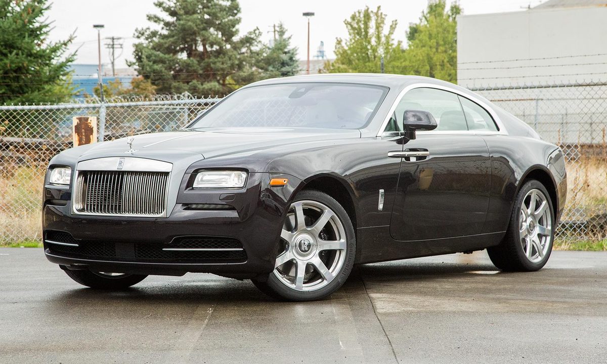 2015 rolls royce wraith review front angle 2