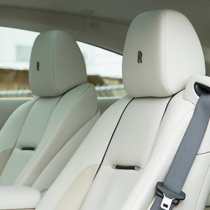 2015 rolls royce wraith review headrests