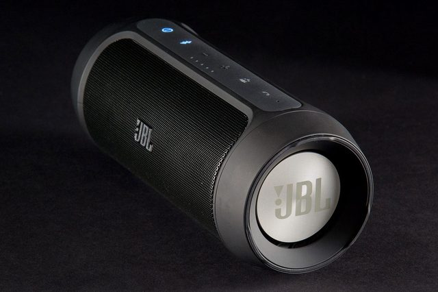 JBL Charge 2 offset