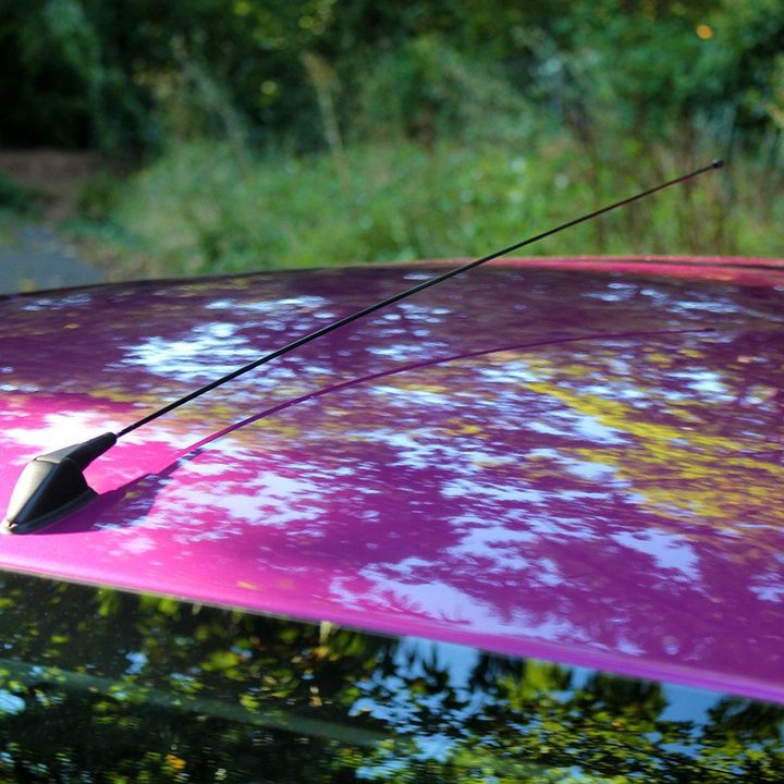 Mitsubishi Mirage antenna