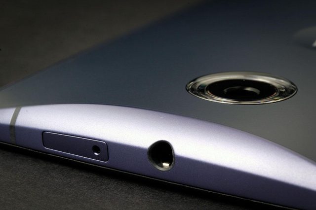 NEXUS 6 sim slot