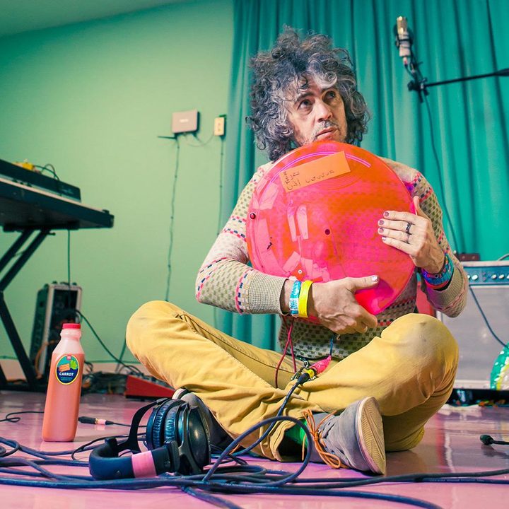 interview wayne coyne of the flaming lips on remaking sgt pepper with miley cyrus 2 photo by george salisbury