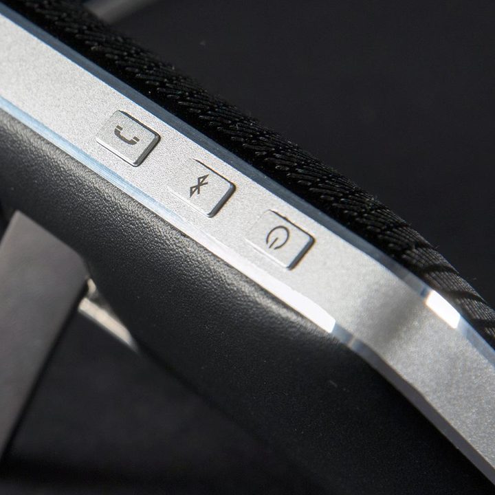 Harman Kardon Esquire Mini buttons