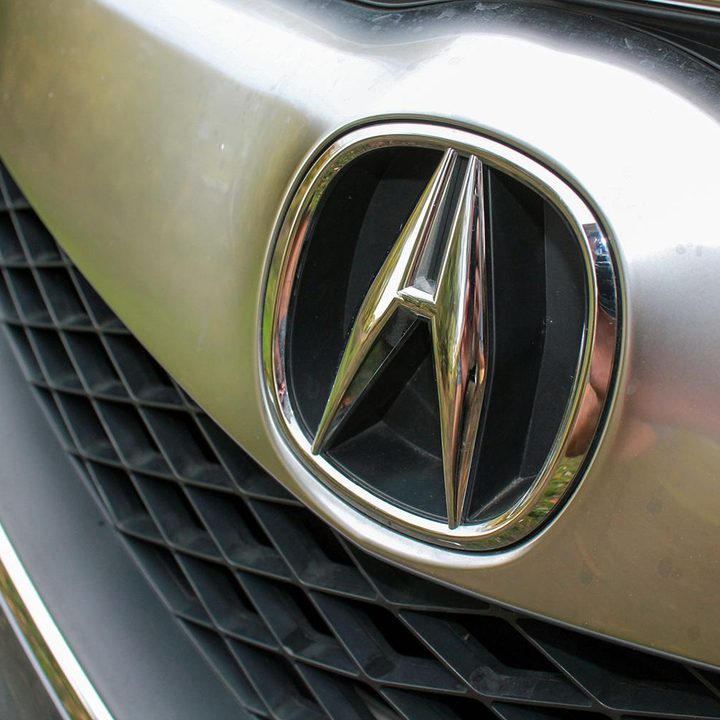 2015 Acura RDX first drive front emblem