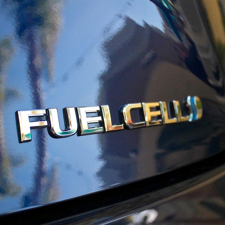 first drive 2015 toyota mirai 2016 fuel cell