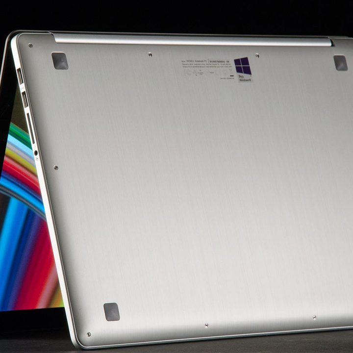 ASUS Zenbook NX500 laptop bottom