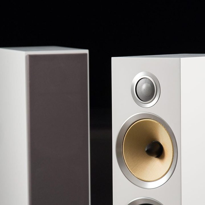 Bowers and Wilkins CM8