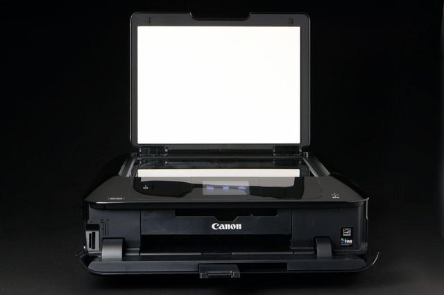 Canon Pixma MG7520 scanner bed open