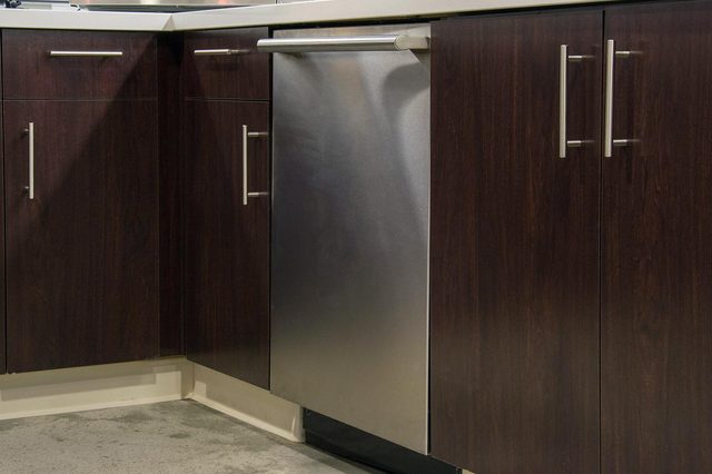 Electrolux EI@4ID50QS0 dishwasher offset front