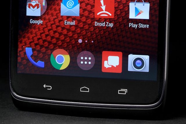 Motorola DROID Turbo screen bottom