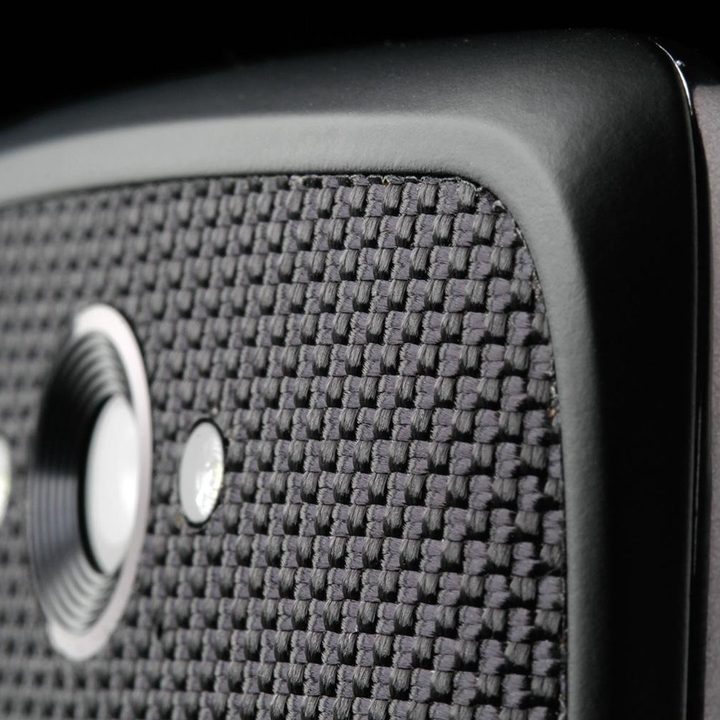 Motorola DROID Turbo top back