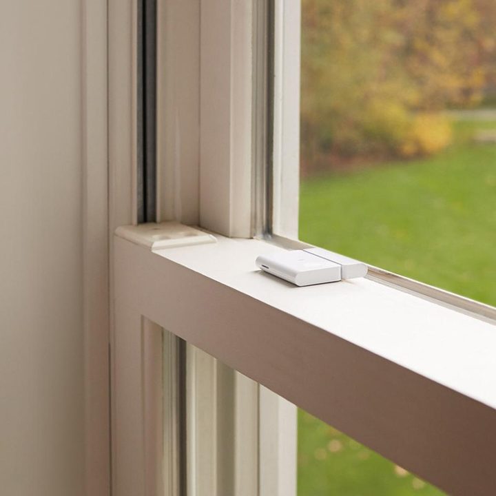 Quirky Tripper window sensor on window.