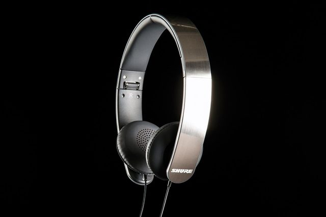 Shure SRH145 side