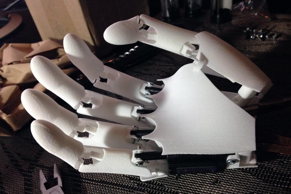 meet youbionic com worlds advanced artificial hand photoblog 011