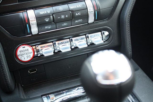 2015 Ford Mustang GT center console