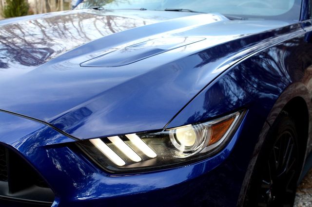 2015 Ford Mustang GT headlight