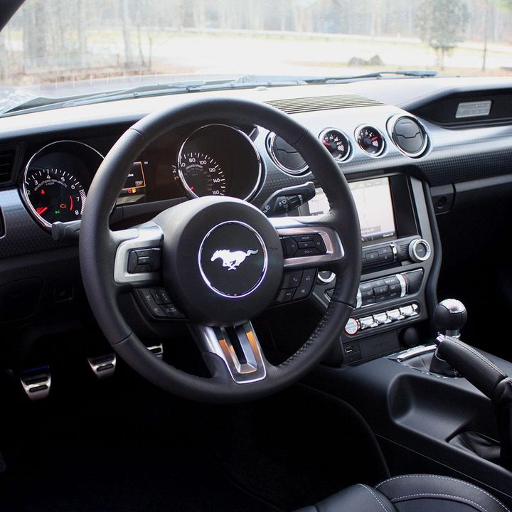 2015 Ford Mustang GT steering wheel full