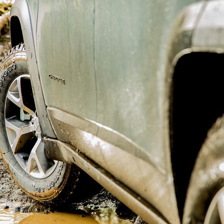 2015 Jeep Cherokee Trailhawk side wheel
