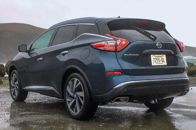 2015 Nissan Murano review rear angle 3