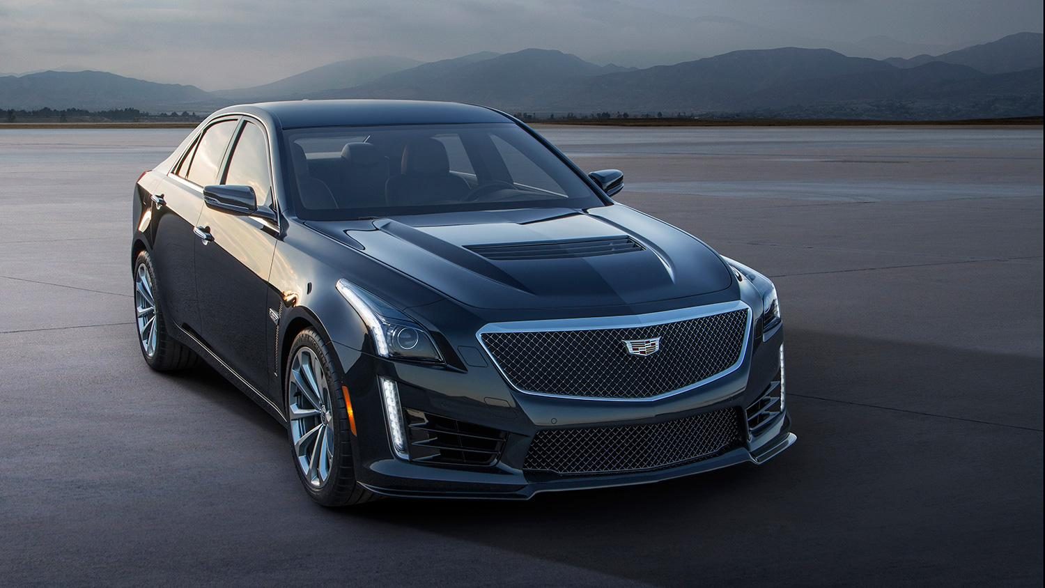 Cadillac's 2016 CTS-V hits 200 mph with a 640-hp V8 yanked from a