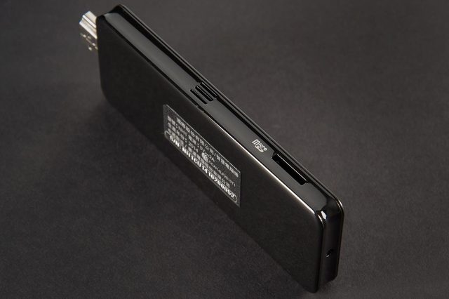 BiteSizePC-stickcomputerphonethin2