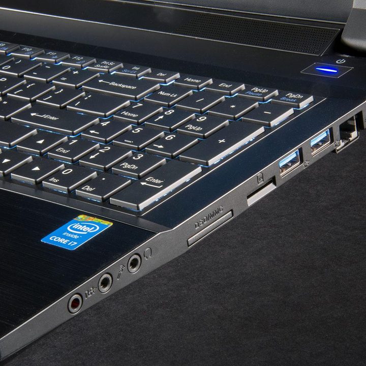 Digital Storm Triton laptop jacks
