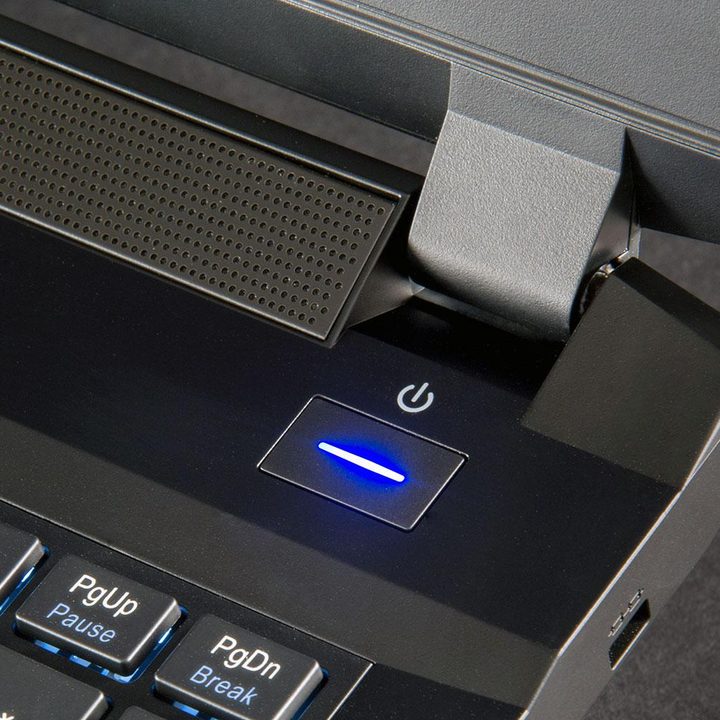 Digital Storm Triton laptop power