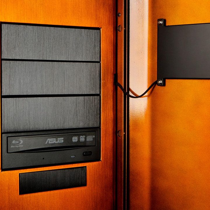 falcon northwest mach v late 2014 review nw desktop front open
