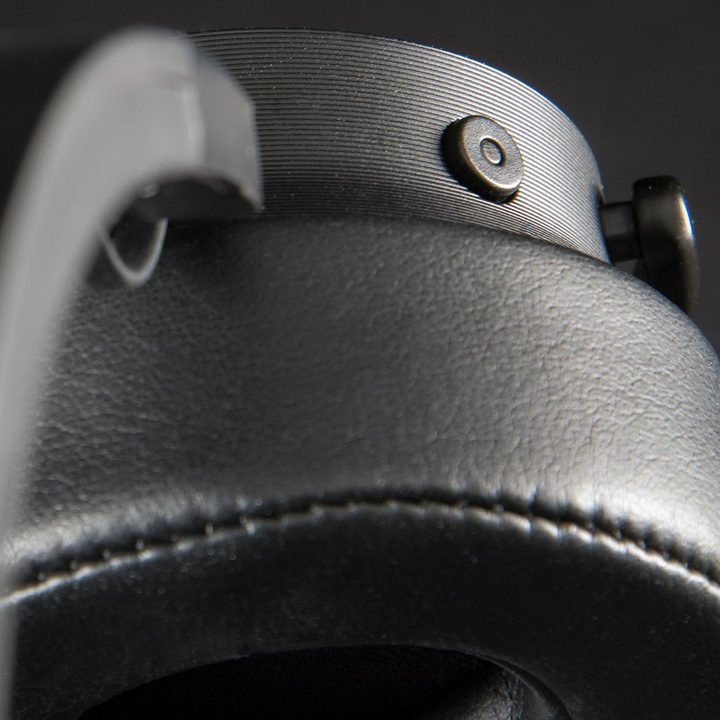 Muzik Headphones