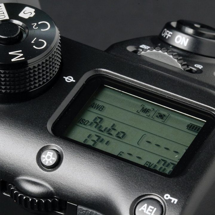 Samsung NX1 top LCD