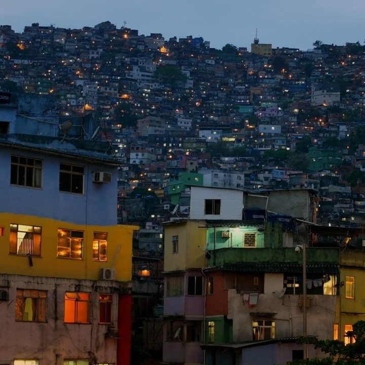 samsung partners joseph gordon levitt direct short film with nx1 4k camera in a city by ellen ferreira rio de janeiro brazil