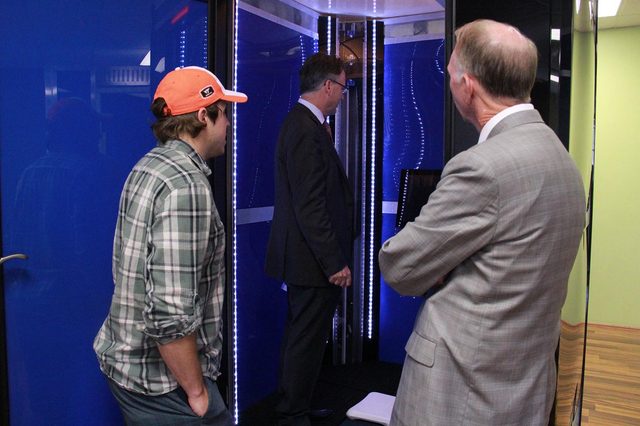 VirtualU-VFit-3D-body-scanner