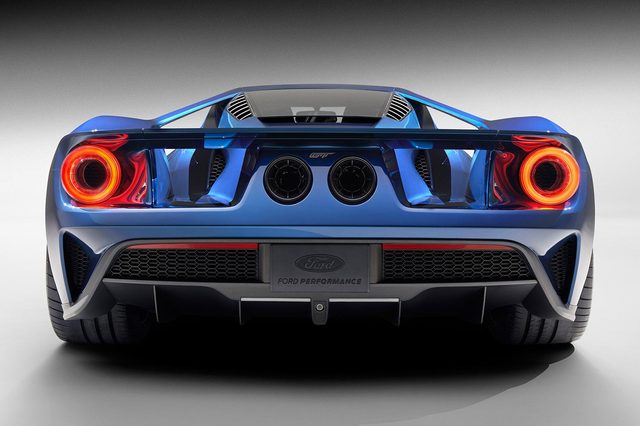 2016-Ford-GT-Carbon-Fiber_04