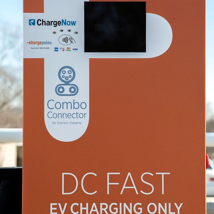 bmw vw and chargepoint create express charging corridors dc fast charge vert 212