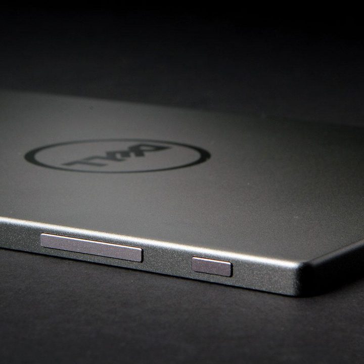 Dell Venue 8 7000 back angle